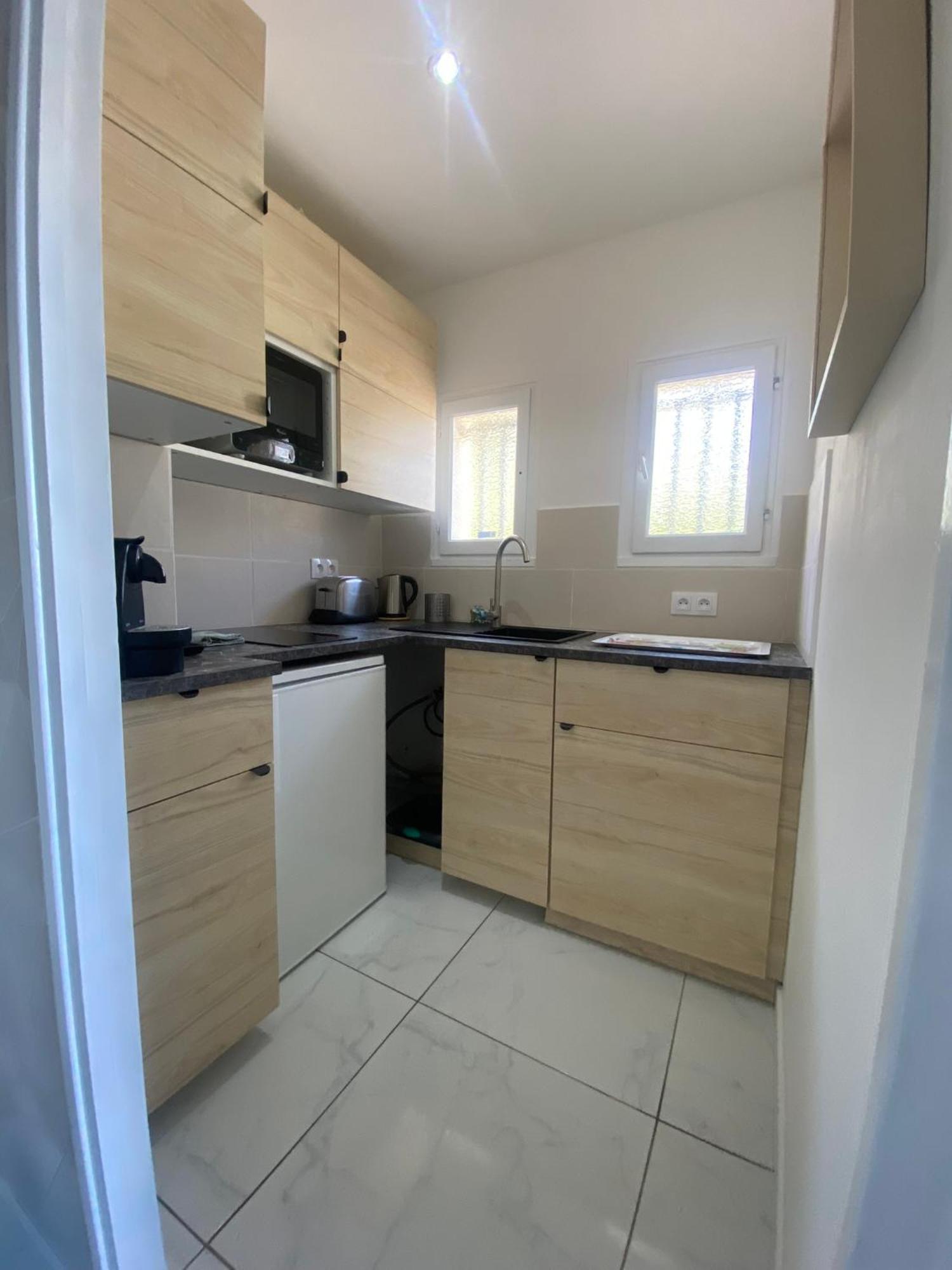 Appartement Cosy A Sanary Plage De Portissol-Climatise-Parking Prive Luaran gambar